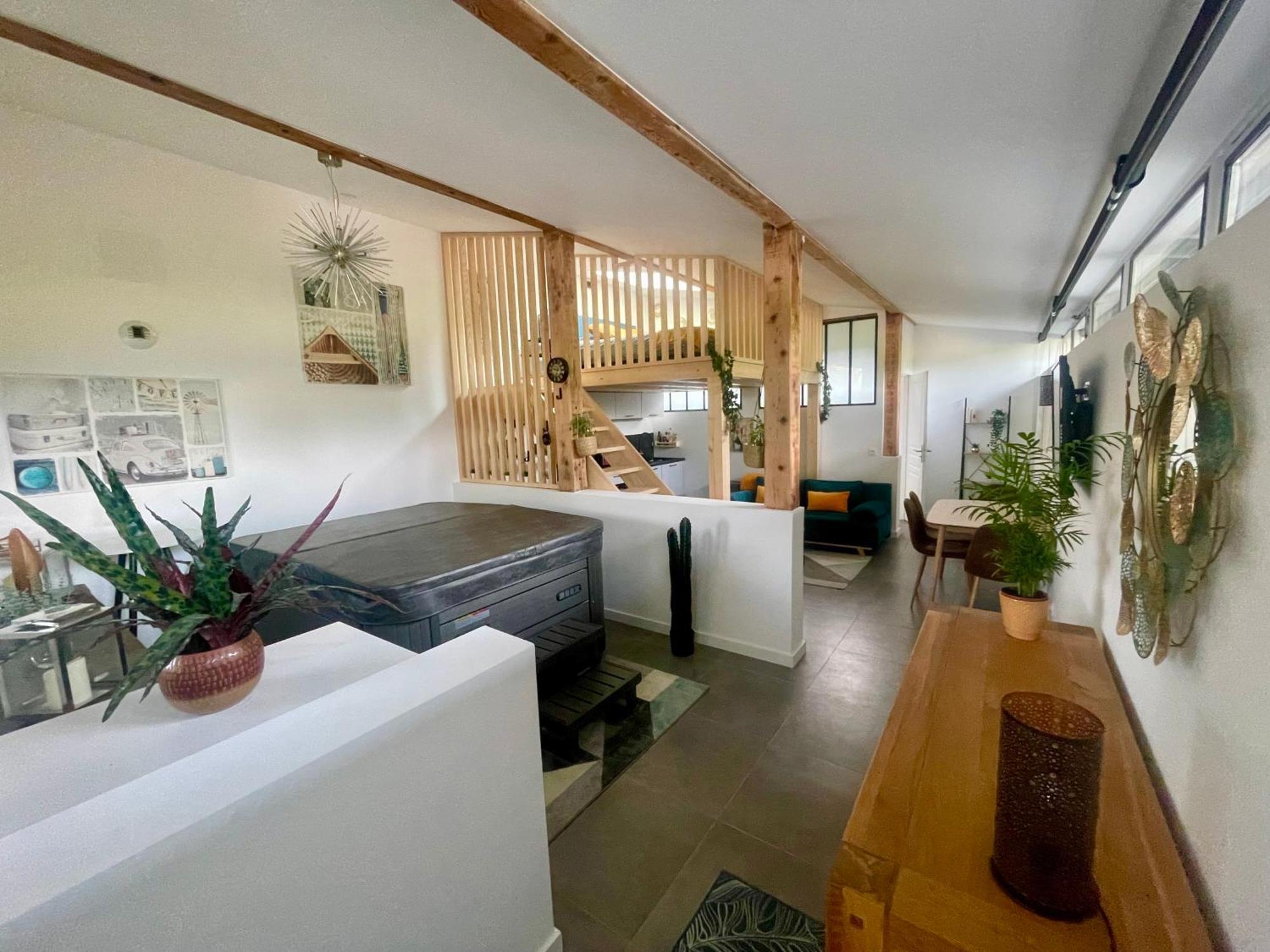 SévrierLoft Avec Jacuzzi Et Terrasse Privesアパートメント エクステリア 写真